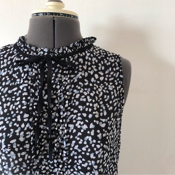🎀 5/$25 Joe Fresh polka dot print sleeveless blouse sz XS - Picture 6 of 10